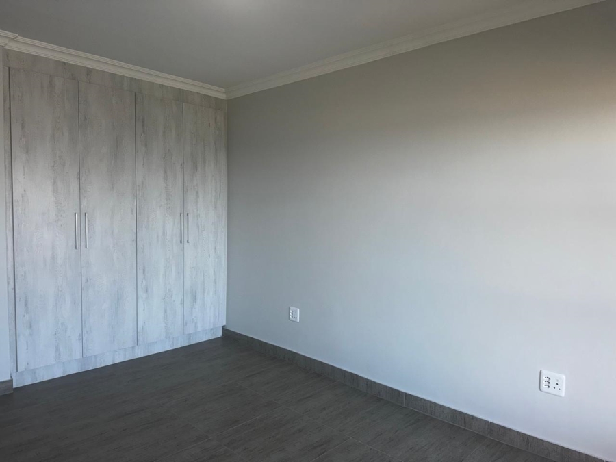 4 Bedroom Property for Sale in Wavecrest Eastern Cape